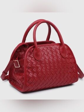 Urban Outfitters Kristie
Crossbody Red leather bag woven texture